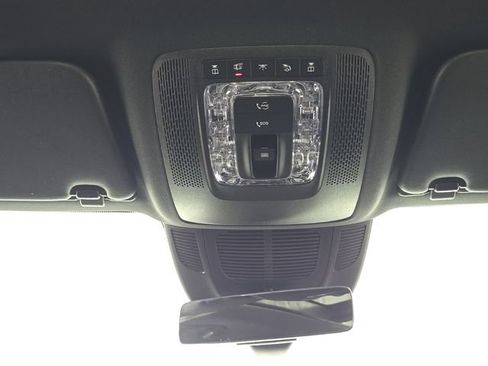Certified 2025 Mercedes-Benz GLE 450e 4MATIC w/ Driver Assistance Package image 26