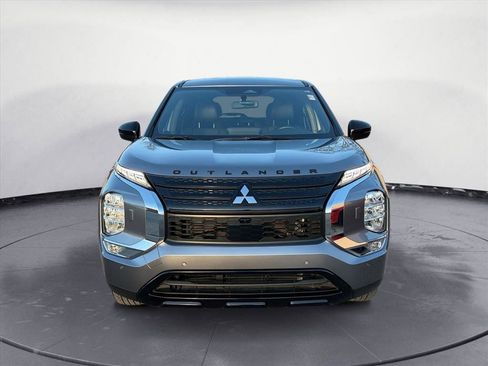 Used 2023 Mitsubishi Outlander SE Black Edition image 9