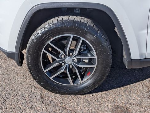 Used 2018 Jeep Grand Cherokee Trailhawk image 9