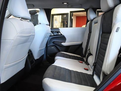 New 2026 Mitsubishi Outlander SE AWD/4WD image 23