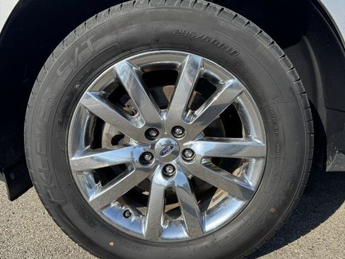 Used 2013 Ford Edge SEL FWD image 16
