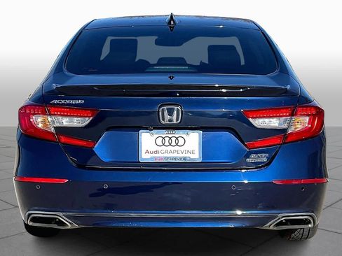 Used 2020 Honda Accord Touring image 4
