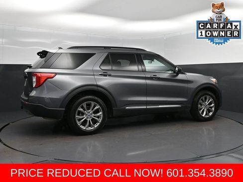 Used 2023 Ford Explorer XLT w/ Equipment Group 202A AWD/4WD image 8