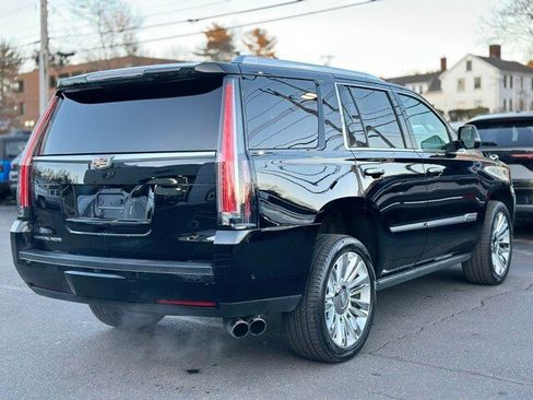 Used 2017 Cadillac Escalade Platinum image 5