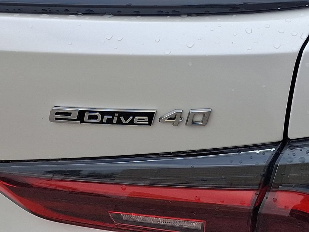 Used 2023 BMW i4 eDrive40 w/ M Sport Package RWD image 33