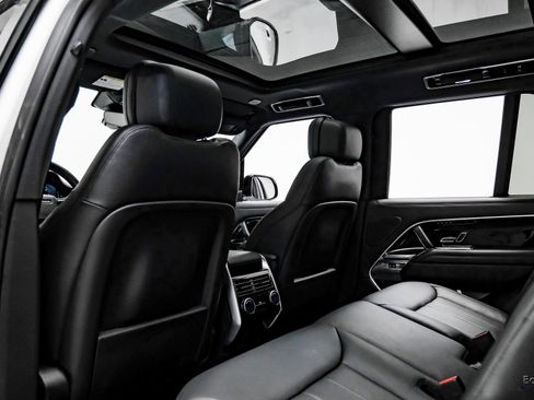 Used 2024 Land Rover Range Rover SE image 67