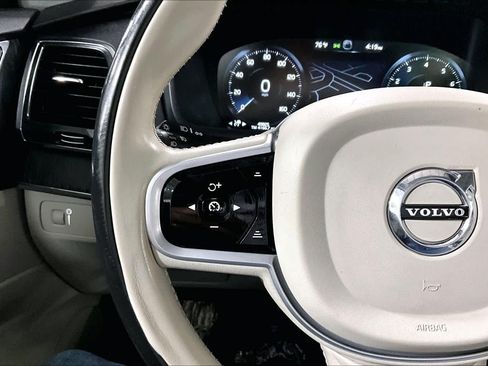 Used 2020 Volvo XC90 T6 Momentum w/ Protection Package Premier AWD/4WD image 24