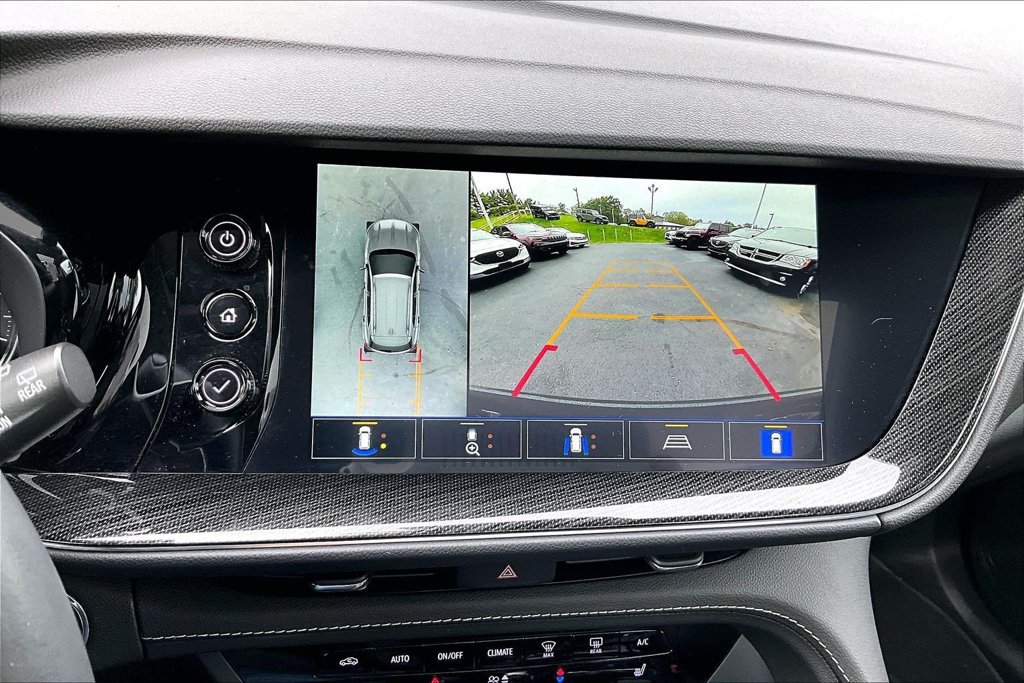 Used 2022 Buick Envision Essence w/ Technology Package I FWD image 14