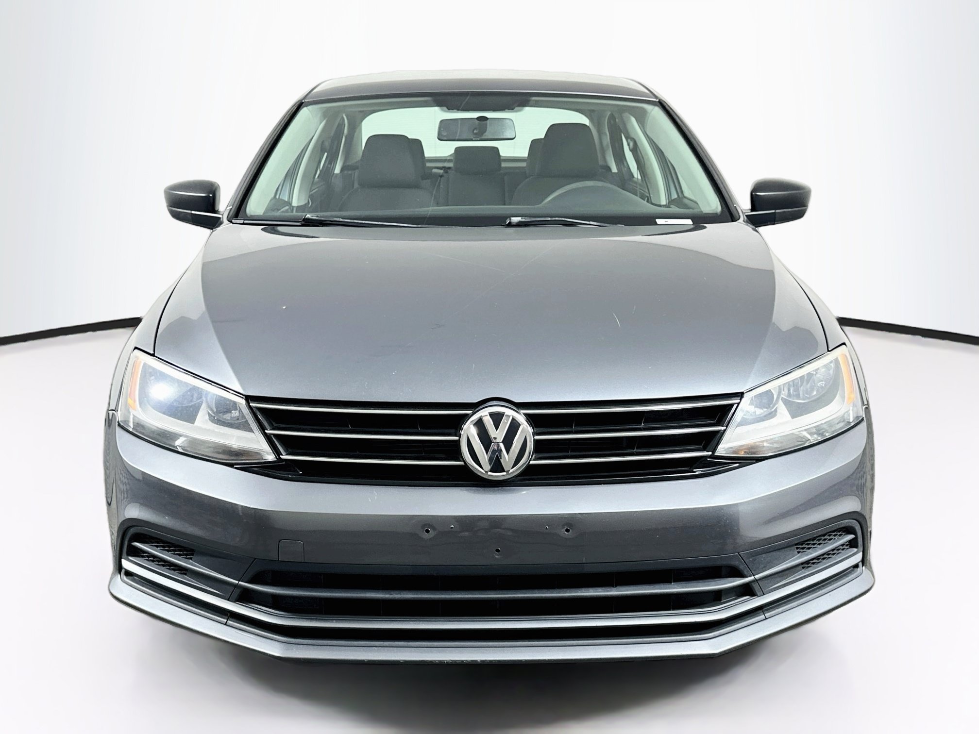 Used 2015 Volkswagen Jetta SE FWD image 2