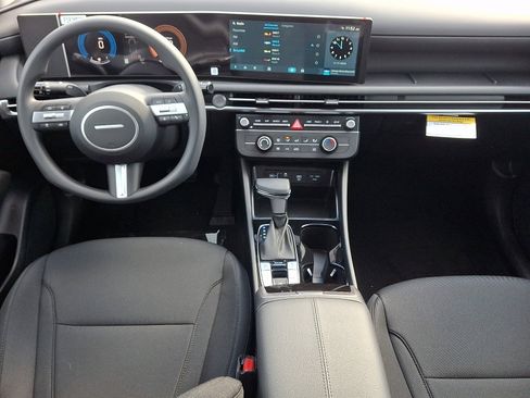 New 2026 Hyundai Tucson SE image 11