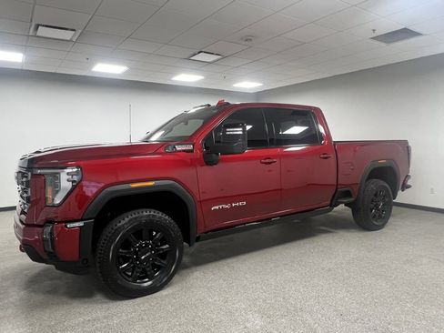 Used 2024 GMC Sierra 3500 AT4 w/ AT4 Premium Plus Package image 6