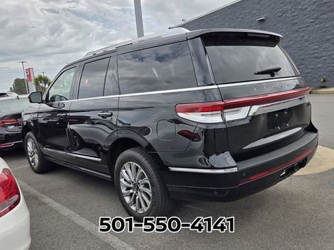 Used 2024 Lincoln Navigator Premiere image 6