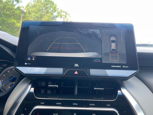 Used 2022 Toyota Venza Limited AWD/4WD image 6