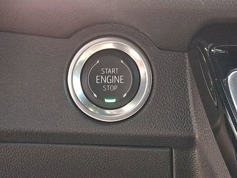 Used 2026 Chevrolet Traverse LT AWD/4WD image 24