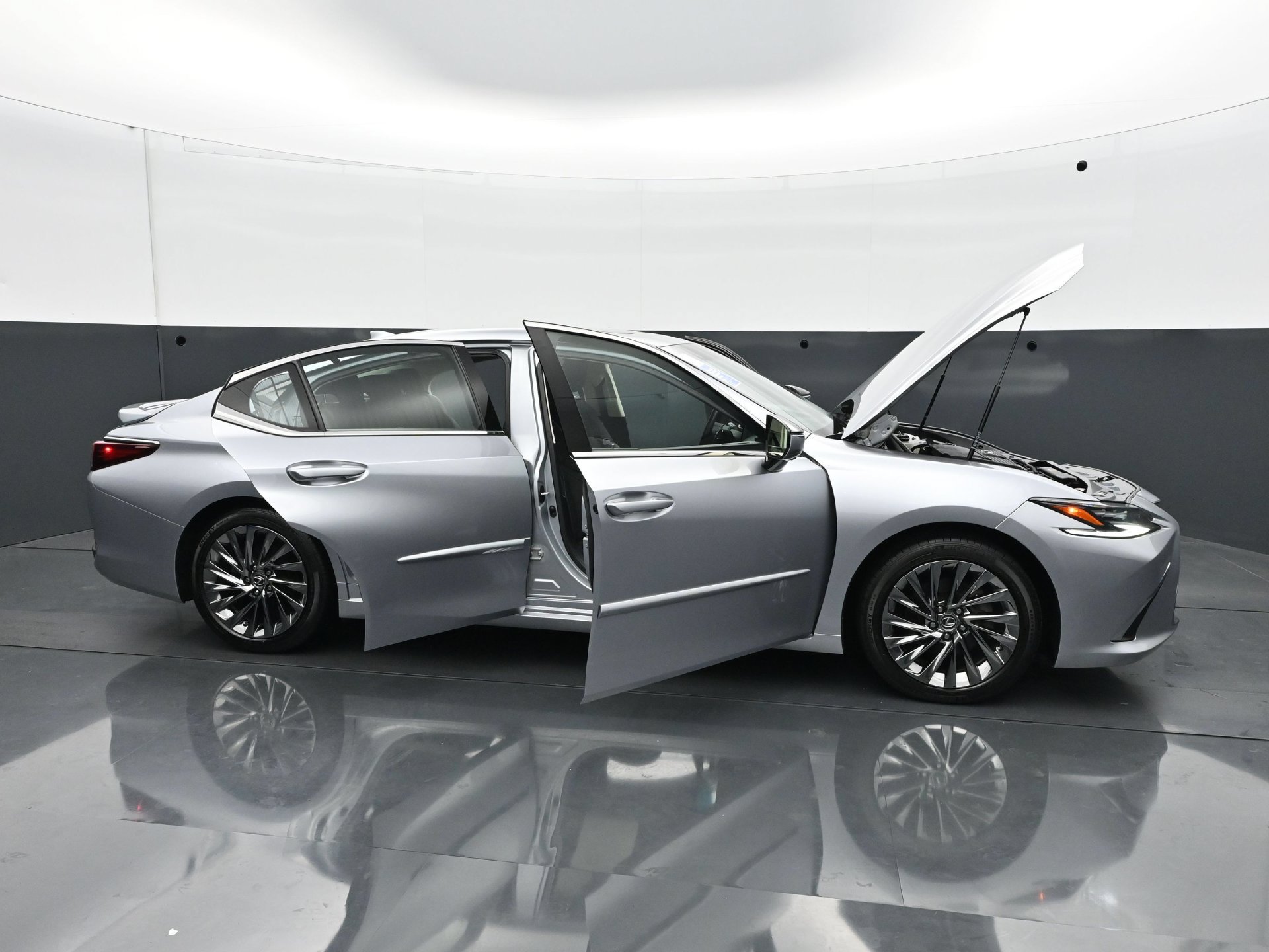 Used 2025 Lexus ES 300h FWD image 36