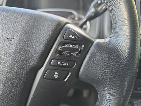 Used 2023 Nissan Titan SV w/ SV Convenience Package RWD image 34