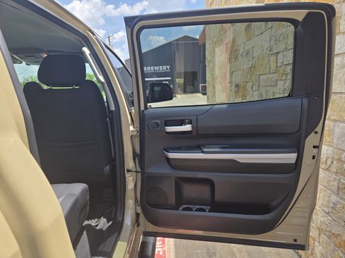 Used 2019 Toyota Tundra SR5 w/ SR5 Upgrade Package RWD image 10