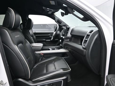 Used 2025 RAM 1500 Laramie image 32