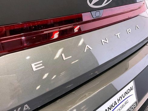 Used 2025 Hyundai Elantra Sport image 24