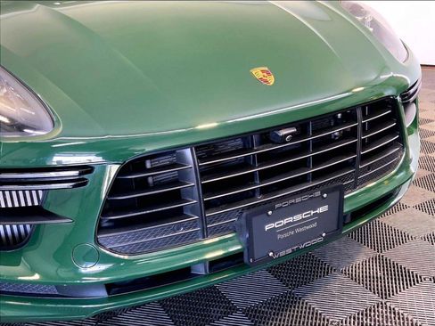 Used 2020 Porsche Macan Turbo AWD/4WD image 67