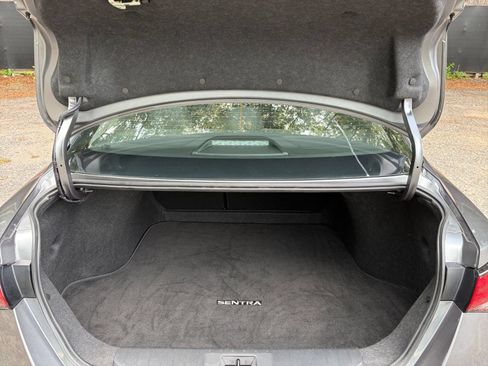 Used 2025 Nissan Sentra SV FWD image 29