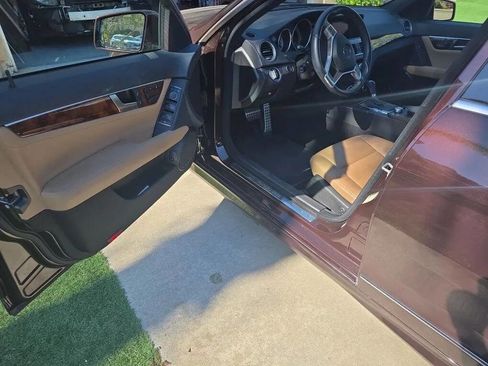 Used 2012 Mercedes-Benz C 250 Sedan image 6