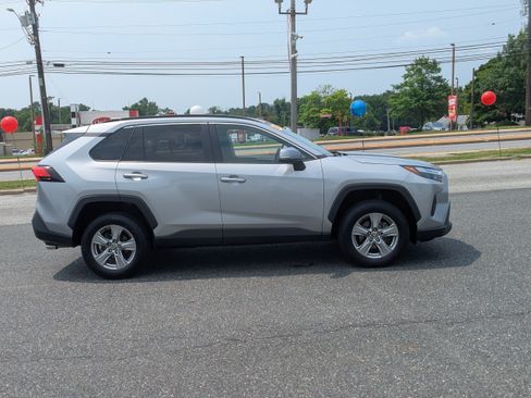 Used 2024 Toyota RAV4 XLE FWD image 10