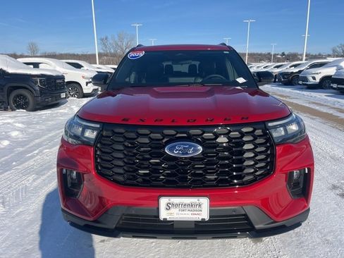 Used 2025 Ford Explorer ST-Line image 8
