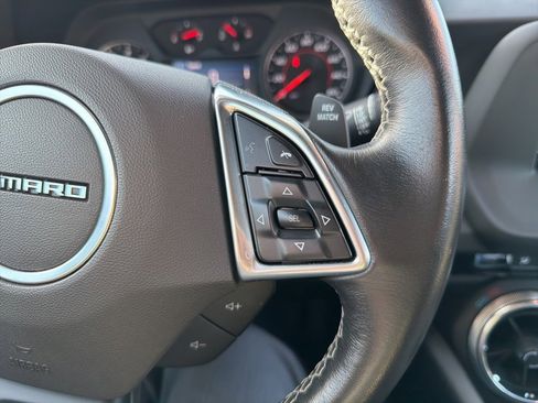 Used 2020 Chevrolet Camaro LT image 28