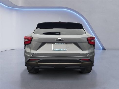 Used 2025 Chevrolet Trax ACTIV w/ Driver Confidence Package image 4