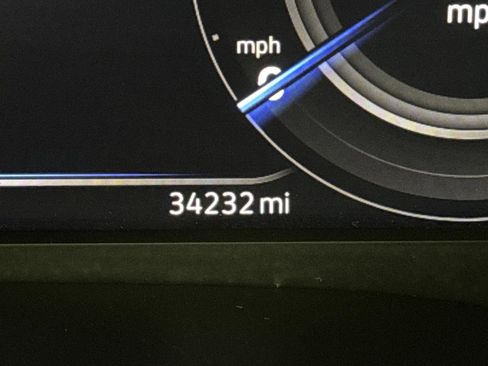 Used 2023 Volkswagen Atlas Cross Sport SEL image 6