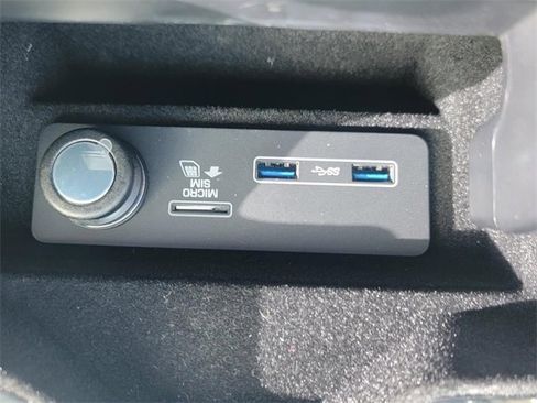 Used 2022 Land Rover Range Rover Autobiography image 24