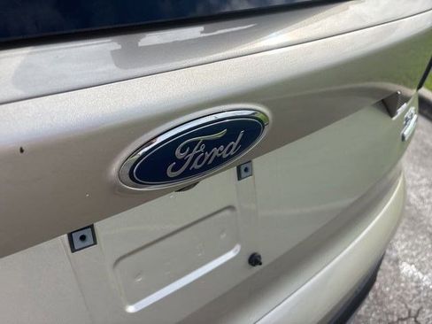 Used 2017 Ford Escape SE w/ Equipment Group 201A AWD/4WD image 47