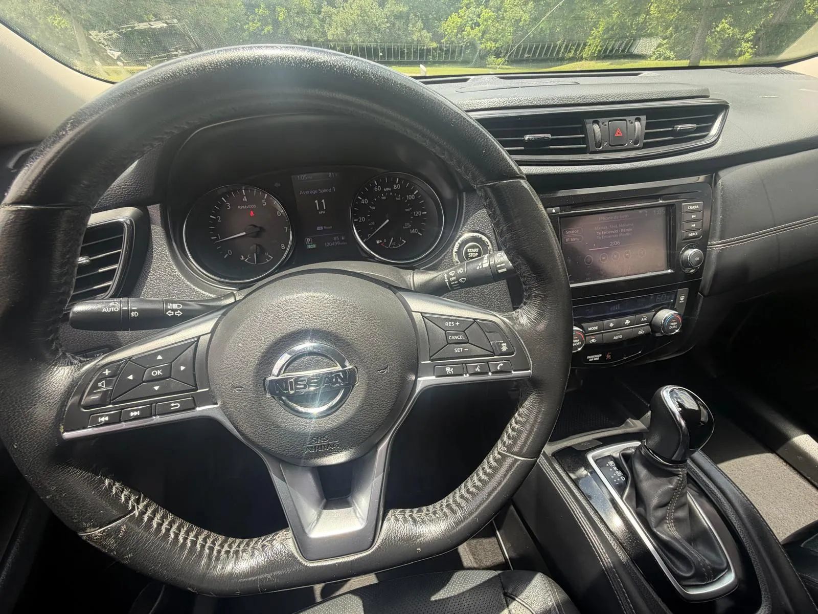 Used 2018 Nissan Rogue SL FWD image 12