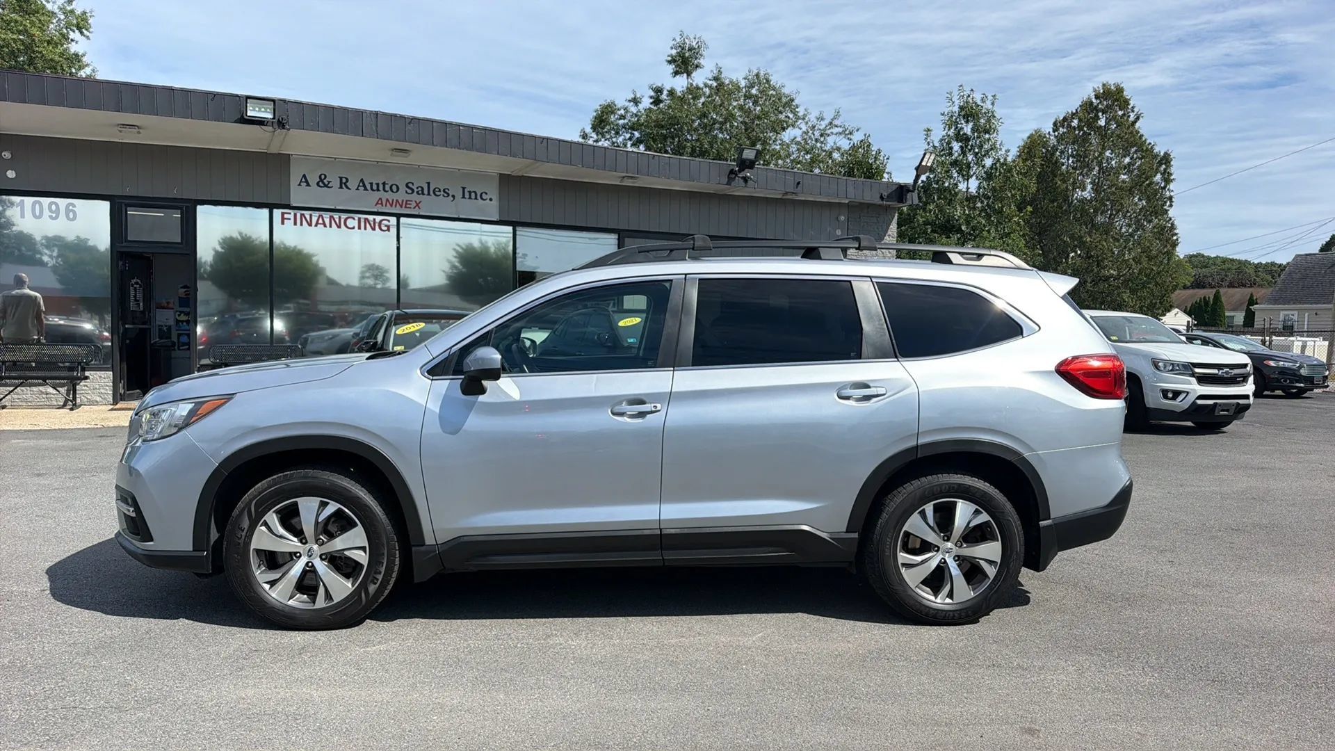Used 2021 Subaru Ascent Premium w/ Convenience Package AWD/4WD image 4