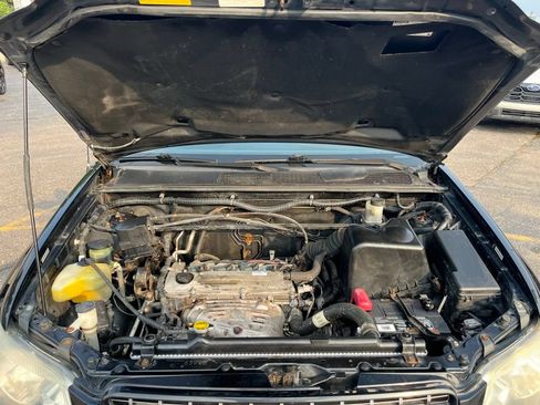 Used 2003 Toyota Highlander 2WD w/ Quick-Order Pkg image 26