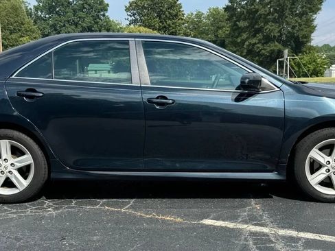 Used 2013 Toyota Camry SE FWD image 8