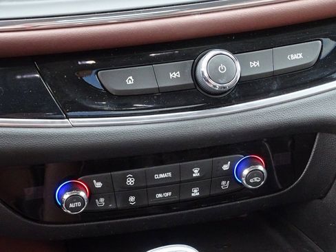 Used 2018 Buick Enclave Avenir w/ Avenir Technology Package image 26