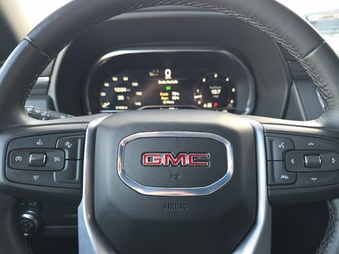 Used 2024 GMC Yukon SLT image 35