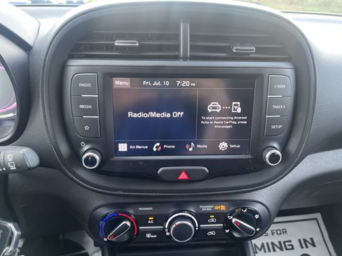 Used 2024 Kia Soul LX w/ Option Group 015 FWD image 25