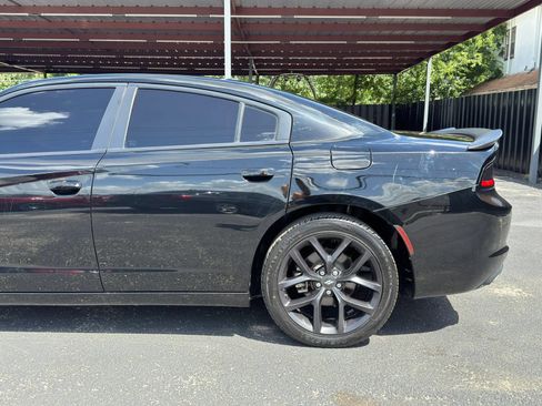 Used 2022 Dodge Charger SXT w/ Blacktop Package RWD image 9