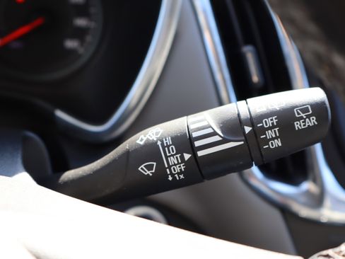 Used 2023 Chevrolet Equinox LT w/ Driver Convenience Package image 22