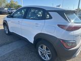 Used 2023 Hyundai Kona SE image 4