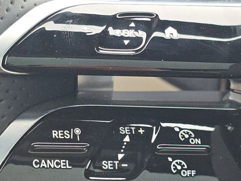 New 2026 Mercedes-Benz CLE 300 4MATIC Coupe image 32