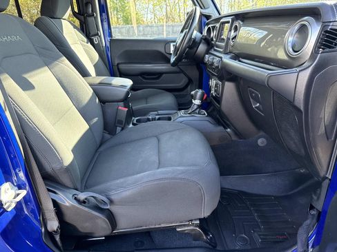 Used 2020 Jeep Wrangler Unlimited Sahara w/ Dual Top Group image 23