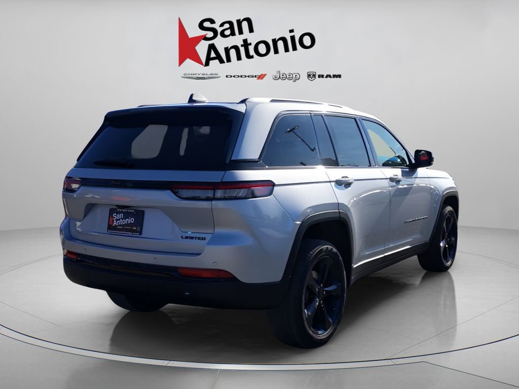 New 2025 Jeep Grand Cherokee Limited w/ Black Appearance Package RWD image 8