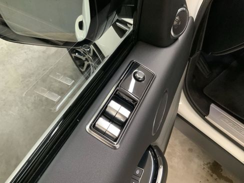Used 2018 Land Rover Range Rover Sport HSE AWD/4WD image 17