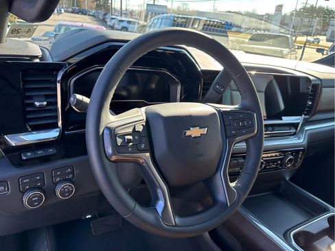 Certified 2024 Chevrolet Silverado 3500 High Country w/ High Country Premium Package image 11