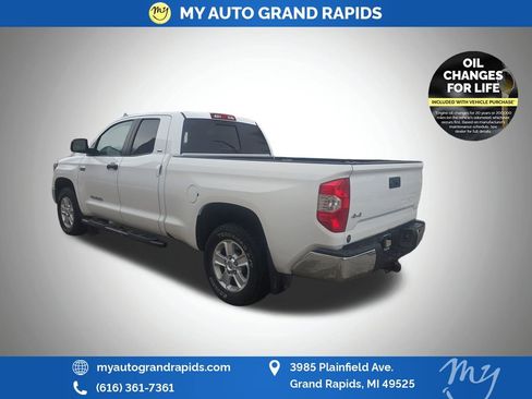 Used 2018 Toyota Tundra SR5 AWD/4WD image 4