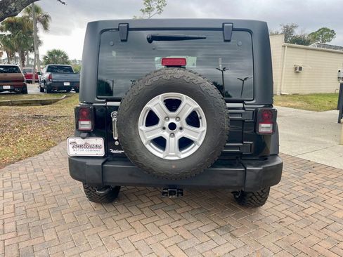 Used 2013 Jeep Wrangler Sport image 4